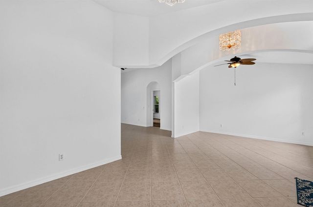 482 NW Sunflower Place, Jensen Beach, FL 34957