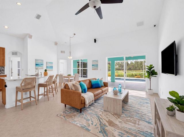 482 NW Sunflower Place, Jensen Beach, FL 34957