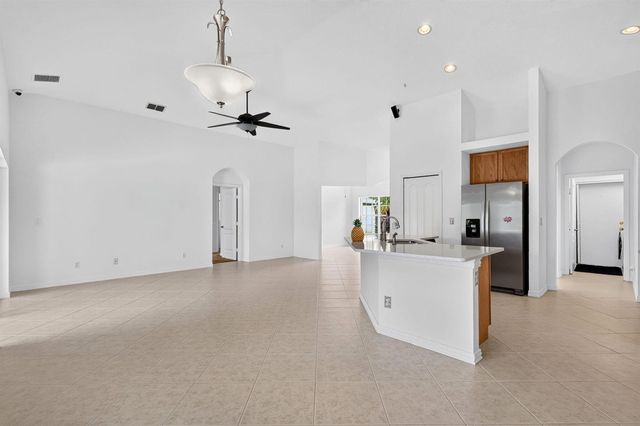 482 NW Sunflower Place, Jensen Beach, FL 34957