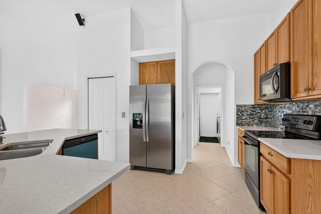 482 NW Sunflower Place, Jensen Beach, FL 34957
