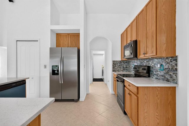 482 NW Sunflower Place, Jensen Beach, FL 34957