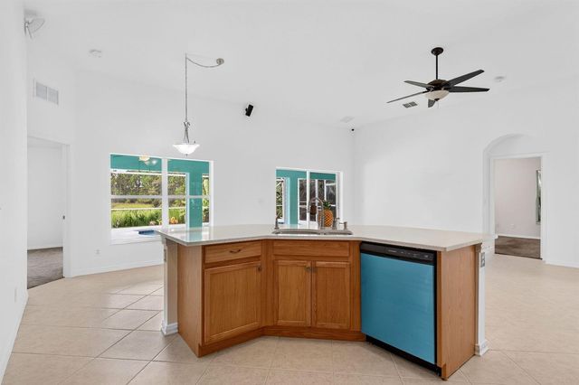 482 NW Sunflower Place, Jensen Beach, FL 34957