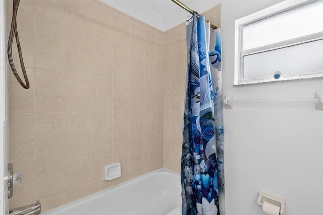 482 NW Sunflower Place, Jensen Beach, FL 34957
