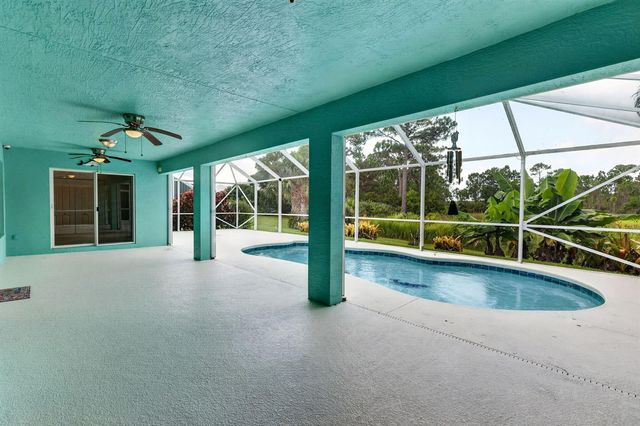 482 NW Sunflower Place, Jensen Beach, FL 34957