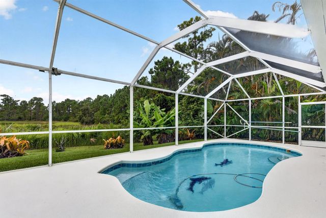 482 NW Sunflower Place, Jensen Beach, FL 34957