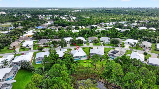 482 NW Sunflower Place, Jensen Beach, FL 34957