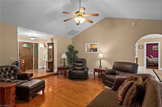1239 Blackberry Ridge Road, High Point, NC 27265
