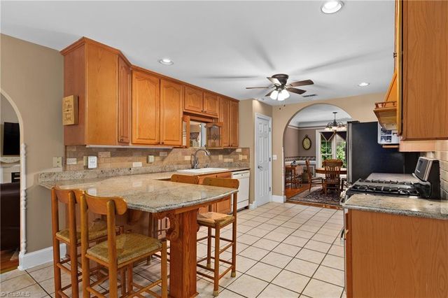 1239 Blackberry Ridge Road, High Point, NC 27265