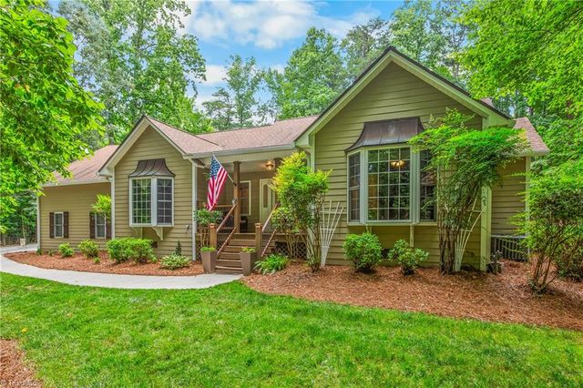 1239 Blackberry Ridge Road, High Point, NC 27265