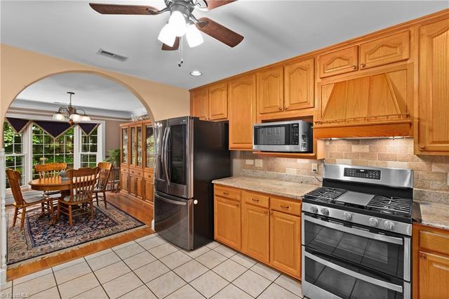 1239 Blackberry Ridge Road, High Point, NC 27265
