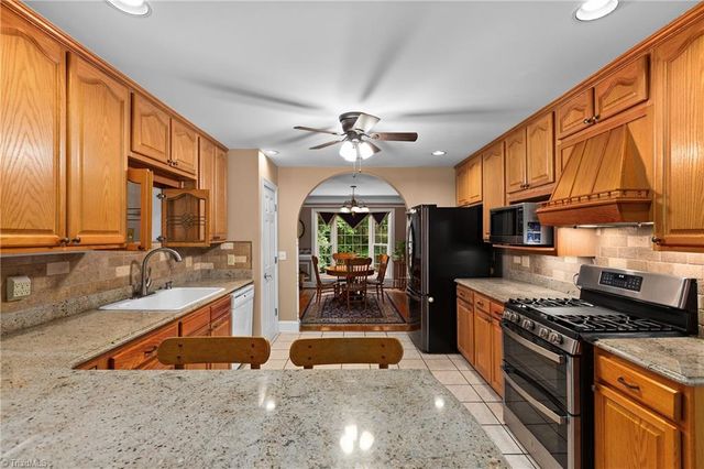 1239 Blackberry Ridge Road, High Point, NC 27265