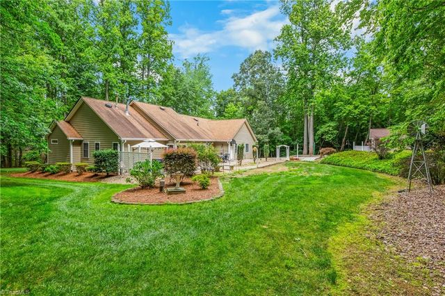 1239 Blackberry Ridge Road, High Point, NC 27265