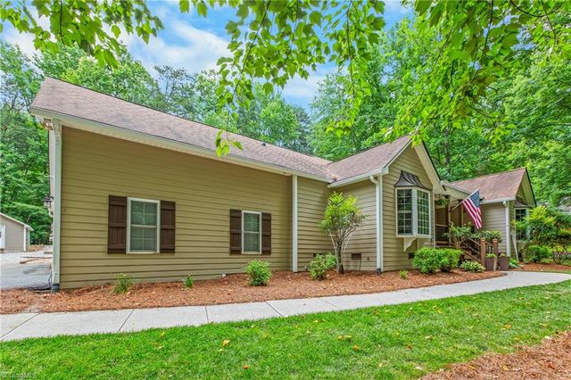 1239 Blackberry Ridge Road, High Point, NC 27265