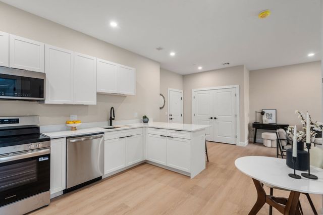 7 Cross St 305U, Wilmington, MA 01887