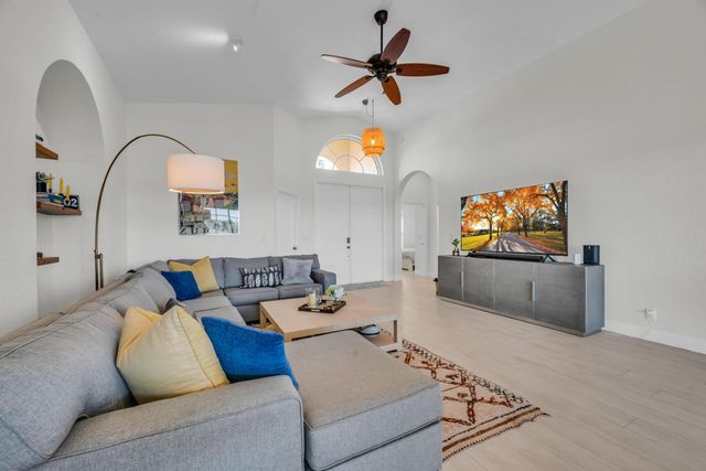 5902 Walnut Park Lane, Fort Pierce, FL 34951