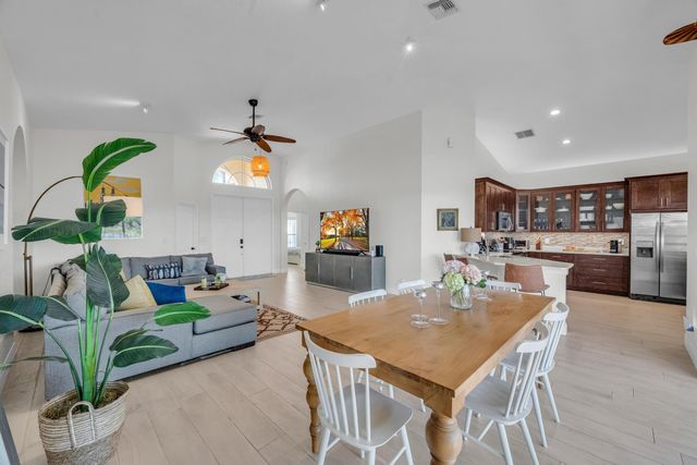 5902 Walnut Park Lane, Fort Pierce, FL 34951