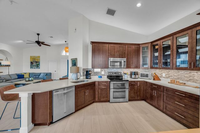 5902 Walnut Park Lane, Fort Pierce, FL 34951