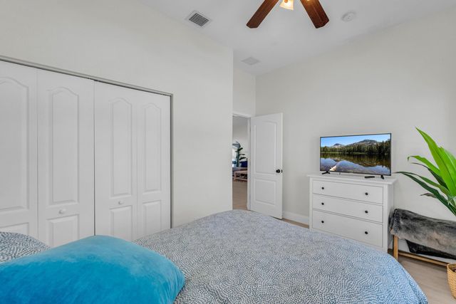 5902 Walnut Park Lane, Fort Pierce, FL 34951