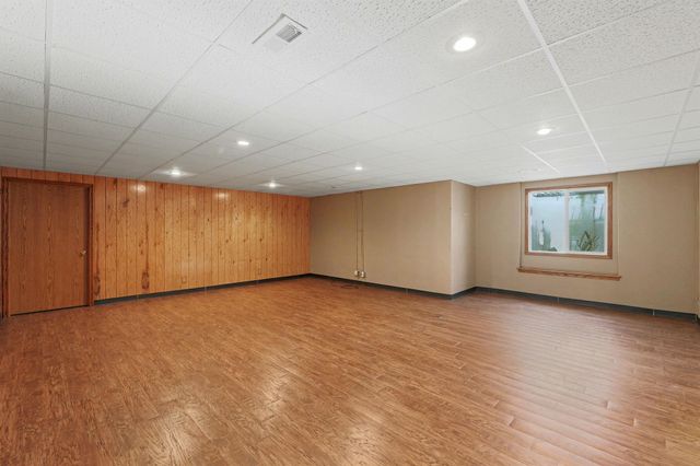 13901 E Whitewood St, Wichita, KS 67230