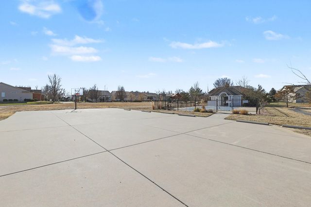 13901 E Whitewood St, Wichita, KS 67230