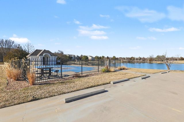 13901 E Whitewood St, Wichita, KS 67230