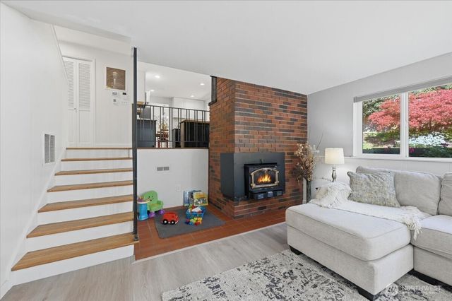 3754 NE 194th Street, Lake Forest Park, WA 98155