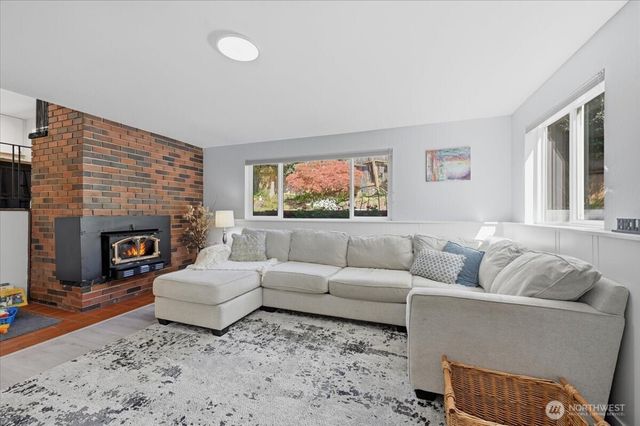 3754 NE 194th Street, Lake Forest Park, WA 98155