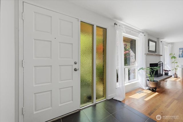 3754 NE 194th Street, Lake Forest Park, WA 98155