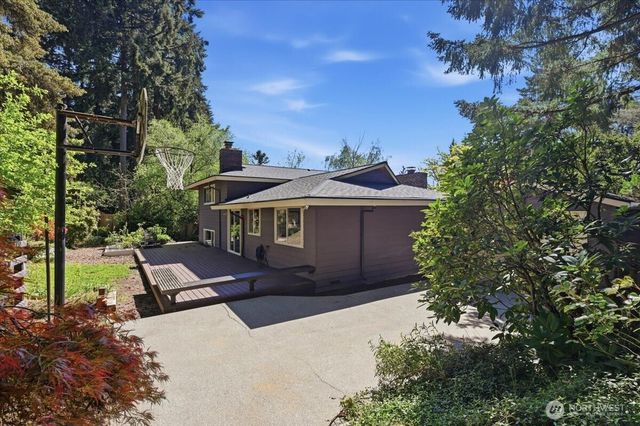 3754 NE 194th Street, Lake Forest Park, WA 98155