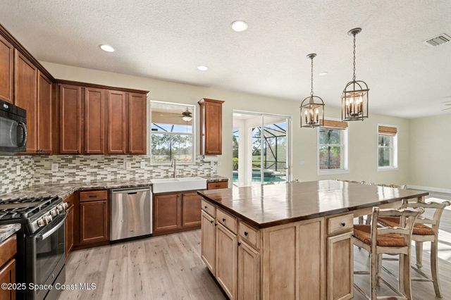 3848 Hollisten Circle, Melbourne, FL 32904