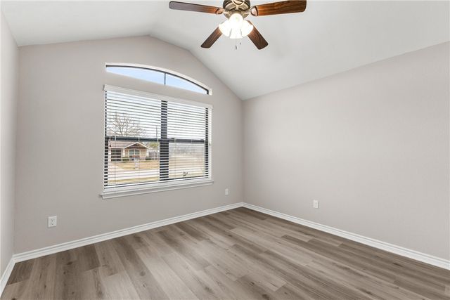 1001 Meadow Wood, Caldwell, TX 77836