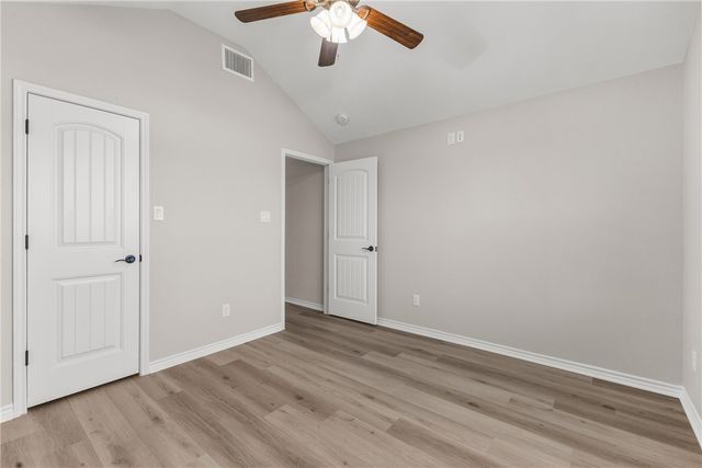 1001 Meadow Wood, Caldwell, TX 77836