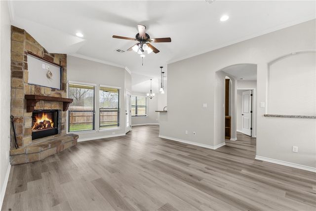 1001 Meadow Wood, Caldwell, TX 77836