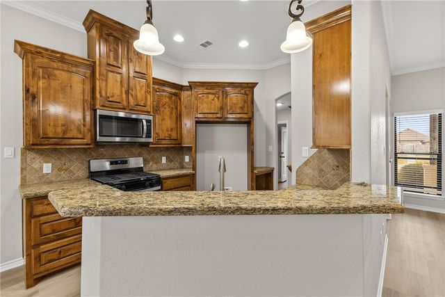 1001 Meadow Wood, Caldwell, TX 77836