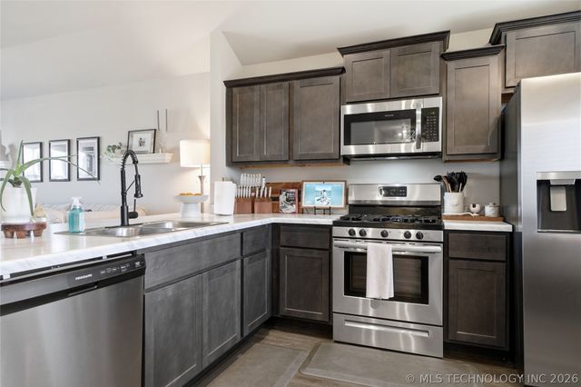 7540 E 158th Street S, Bixby, OK 74008