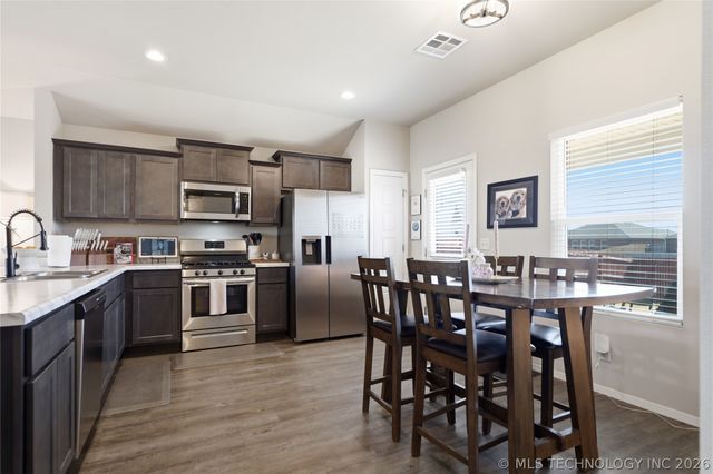 7540 E 158th Street S, Bixby, OK 74008