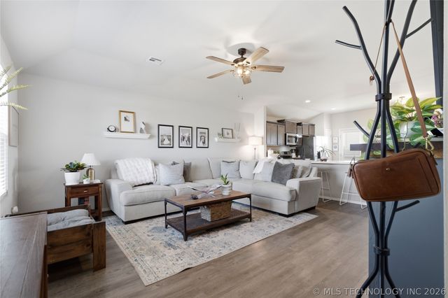 7540 E 158th Street S, Bixby, OK 74008