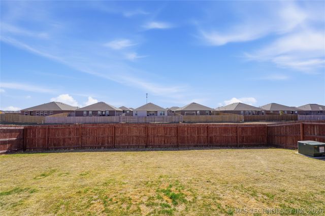 7540 E 158th Street S, Bixby, OK 74008