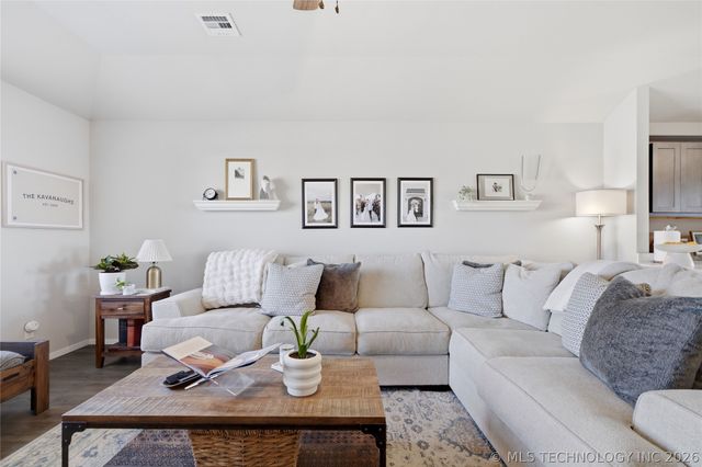 7540 E 158th Street S, Bixby, OK 74008