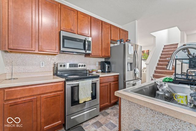 5924 Wintersweet Lane, Whitestown, IN 46075