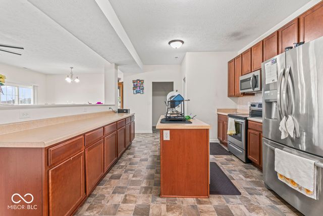 5924 Wintersweet Lane, Whitestown, IN 46075