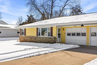 2631 Lakeshore DRIVE, La Crosse, WI 54603