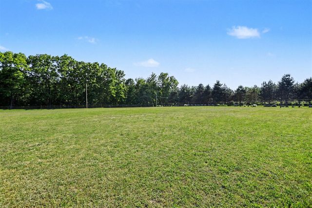 22680 Davis Lake Street, Edwardsburg, MI 49112