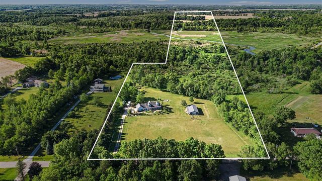 22680 Davis Lake Street, Edwardsburg, MI 49112