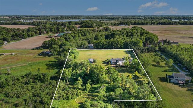 22680 Davis Lake Street, Edwardsburg, MI 49112