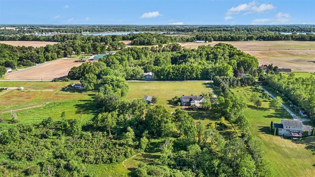 22680 Davis Lake Street, Edwardsburg, MI 49112