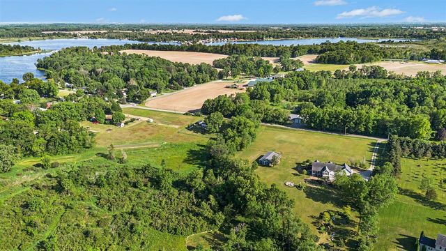 22680 Davis Lake Street, Edwardsburg, MI 49112