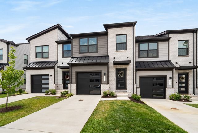 1121 Riverbrook Dr, Gallatin, TN 37066