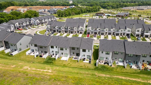 1121 Riverbrook Dr, Gallatin, TN 37066