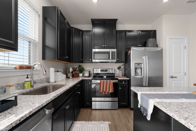 1121 Riverbrook Dr, Gallatin, TN 37066